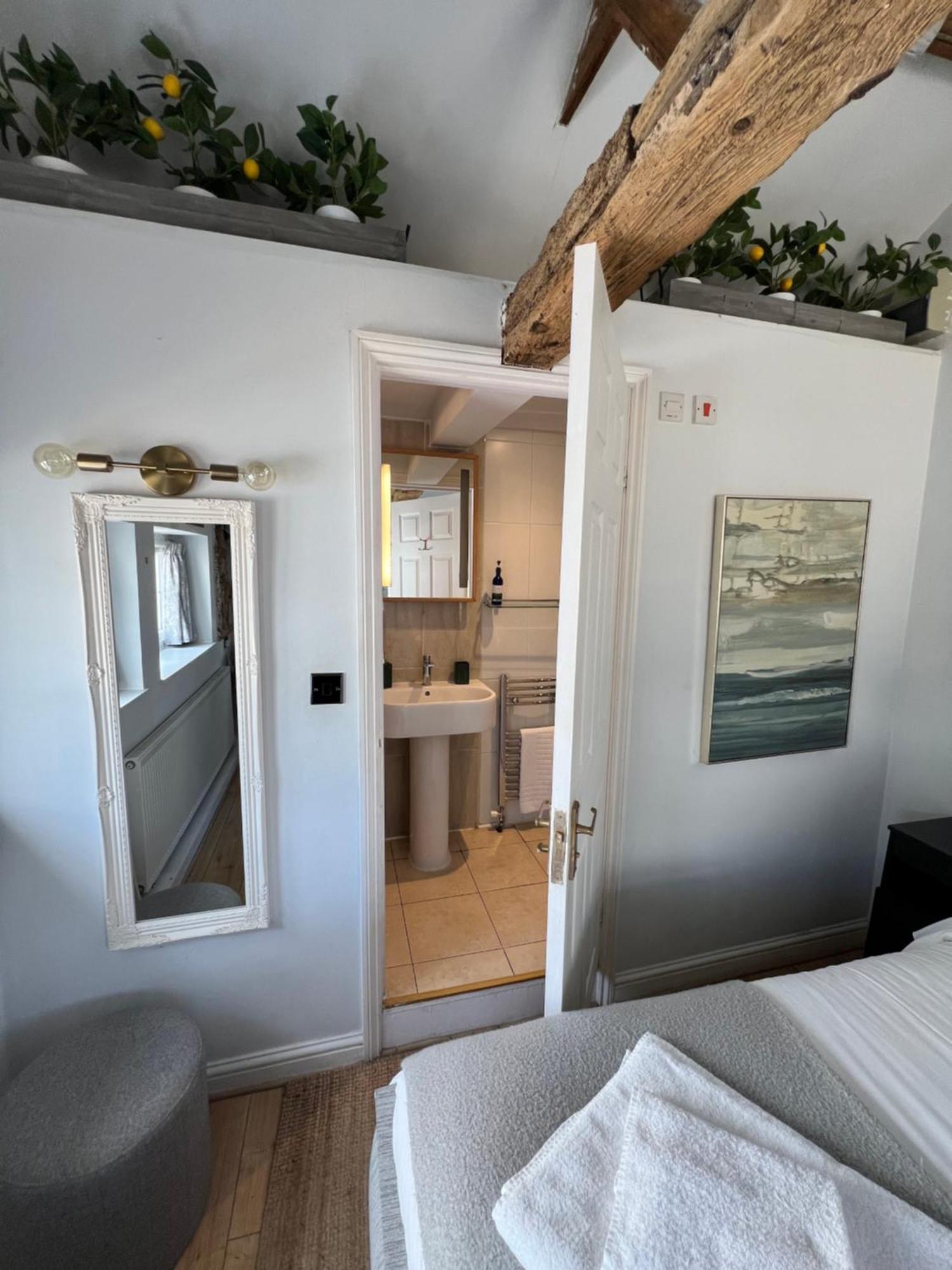 Pear & Olive Cottage Hildersham Екстериор снимка